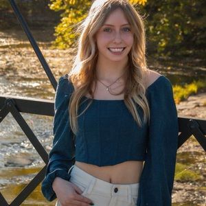 Meet your Posher, Olivia